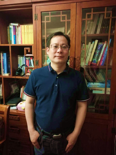 教授志照片-王奔