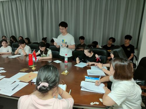 计算机一支部活动日照片2 计算机一支部活动日照片2