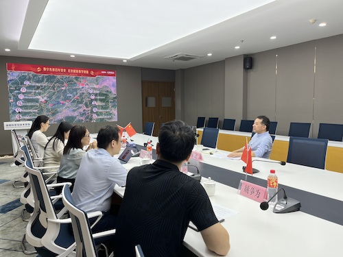 杨政副书记来追剧狂人
走访调研