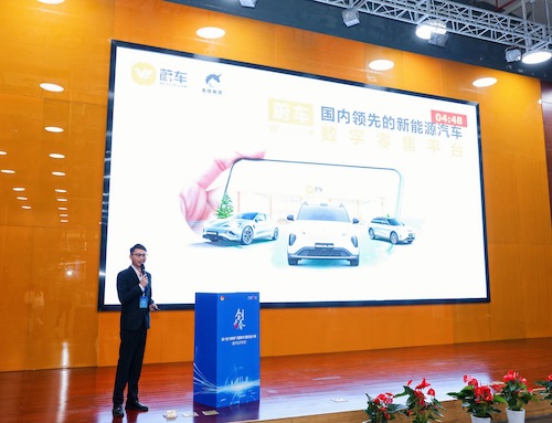 曾申甲在答辩中